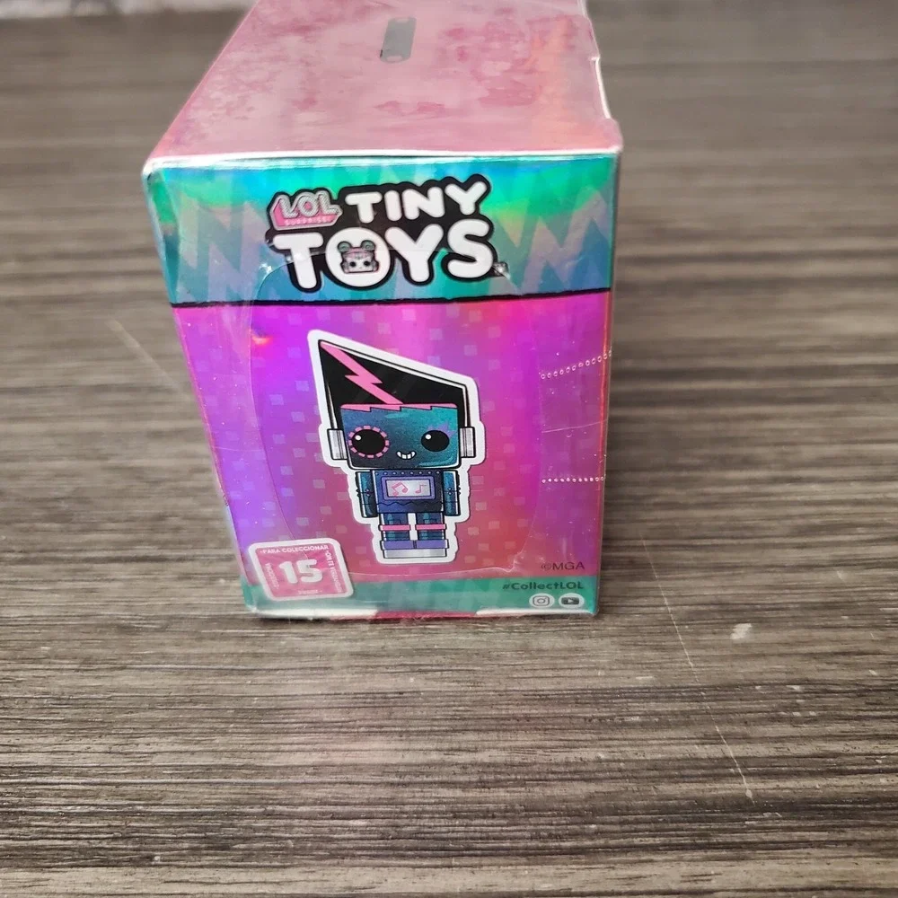 LOL SURPRISE TINY TOYS SERIES 1  BLIND BOX‎ #8 FOR TINY GLAMPER  Damaged Box